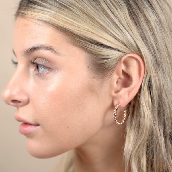 14K Gold Plated Twisted Rope Round Hoop Earrings in Yellow Gold