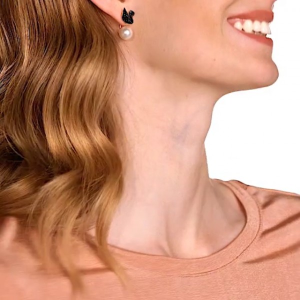 Swarovski Iconic Swan Pierced Earrings for Women