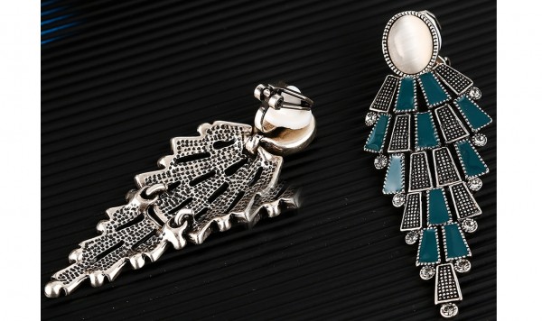 Stunning XZP Opal Clip-On Dangle Earrings – Retro Bohemian Chandelier Design (No Pierced, Giftable for Mom)